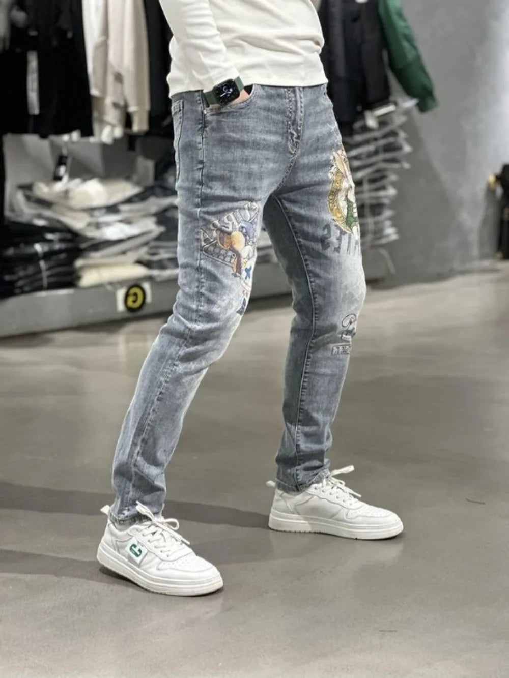 Spring Designer Clothes Casual Men's Denim Jeans with Rabbit Print Slim Fit Light Blue Tight Jeans Korean Jeans Men's Luxury New