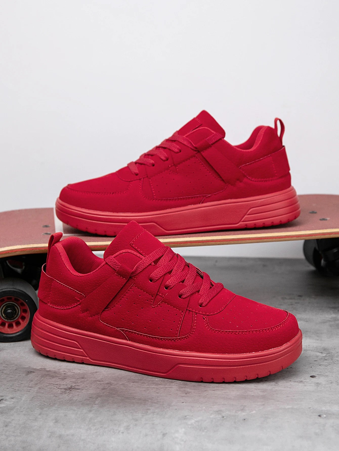 (One Size Smaller) Men's Trendyy Simple Style Red Walking Front Strap Skate Shoes, High Water Platform Comfortable Daily Youth School Shoes Outdoor Couple's Casual Sports Shoes