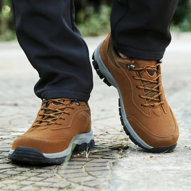 Autumn And Winter Hiking Shoes Men's Non-Slip Thick Sole Men's Travel Sports And Casual Shoes Outdoor Men's Shoes Large Size