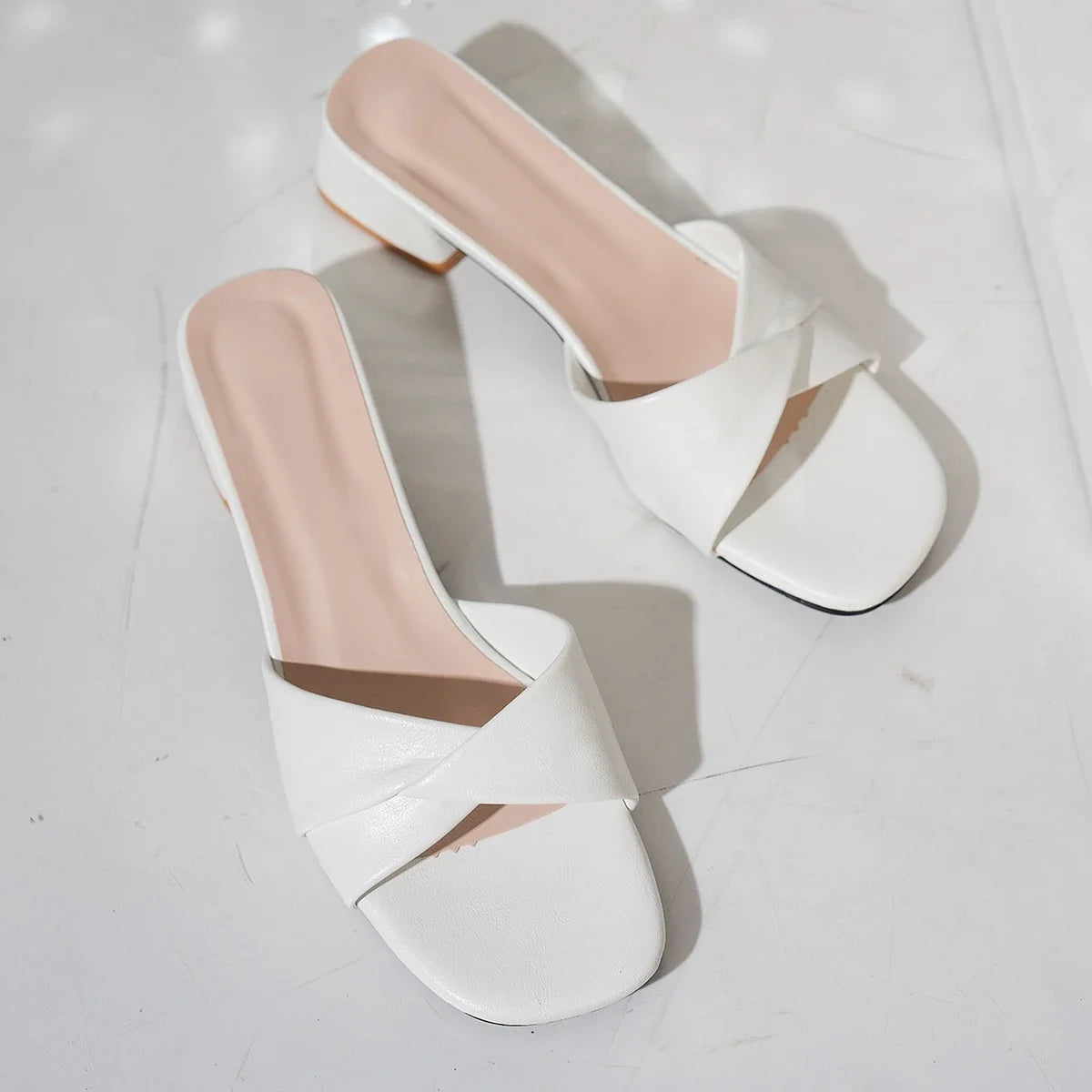 Summer New Fashion Open Toe Solid Color Simple Leather Surface Versatile Candy Color Large Slippers Square Heel Shoes Women