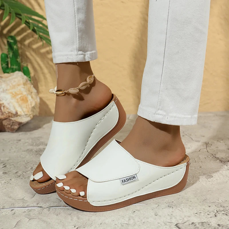 Open Toe Women's Wedge Sandals White 2025 Summer Fashion Breathable Comfortable Fish Mouth Sandals Med Heel Beach Shoes Slides