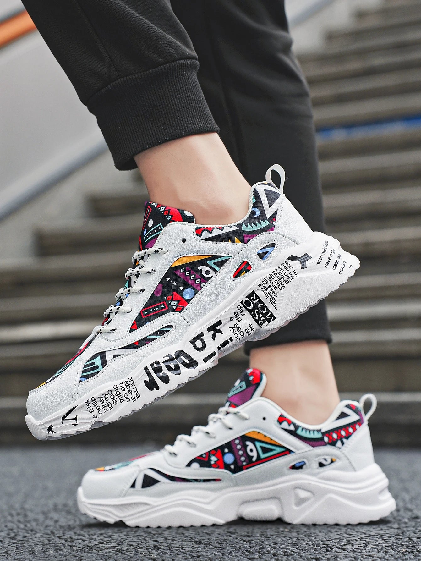 Men's Fashionable and Trendy Random Graffiti Contrasting Letter Stickers Dad Shoes, Comfortable Daily Versatile Casual Couple Sneakers