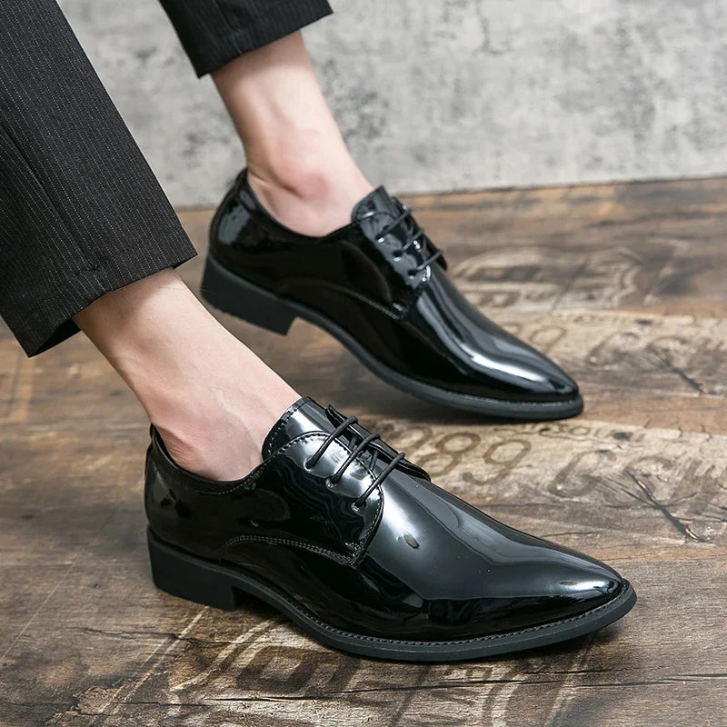 Men Mirror Face Oxfords Shoes Luxury Designer Formal Shoes Patent leather Pointed Shoes Lace-Up Business Dress Green Mocasines