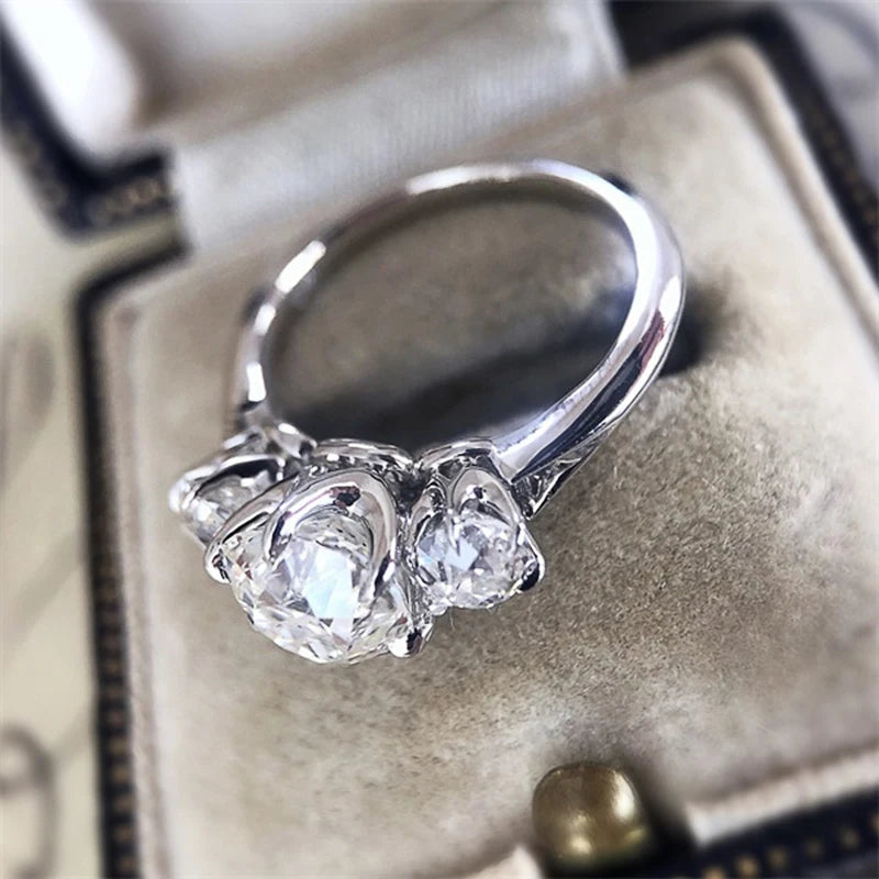 Huitan Silver Color/Gold Color/Two Tone Women's Cubic Zirconia Rings Luxury Fashion Engagement Wedding Accessory Trendy Jewelry
