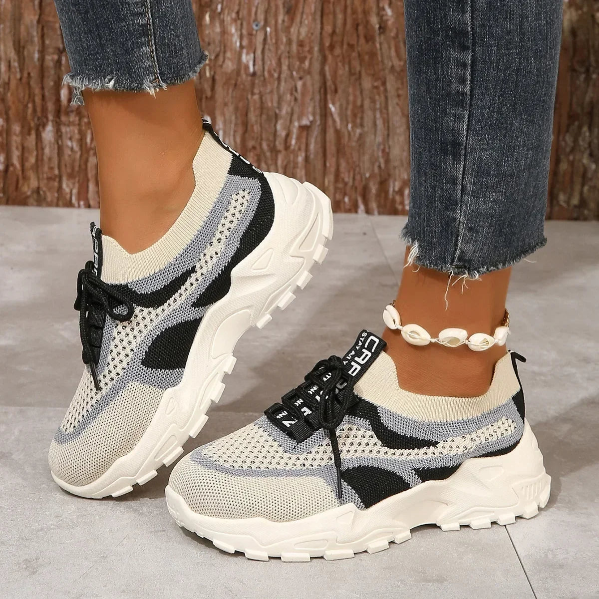 New Fly Woven Mesh Casual Breathable Sneakers Korean Style Thick-Soled Daddy Shoes Mesh Red Shoes Light Running Shoes