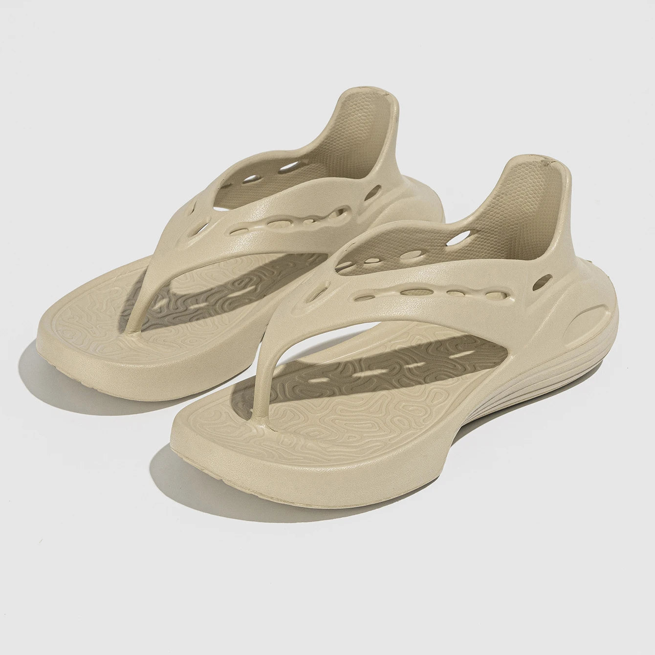 Women's Sport Sandals Summer Flat Flip-Flops Comfortable Casual Slip-On Slippers Lightweight Platform Hollow Design Flip-flops