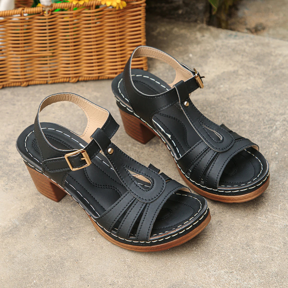 Ladies high-heeled sandals, fashionable and versatile, comfortable temperament sandals, Roman sandals.
