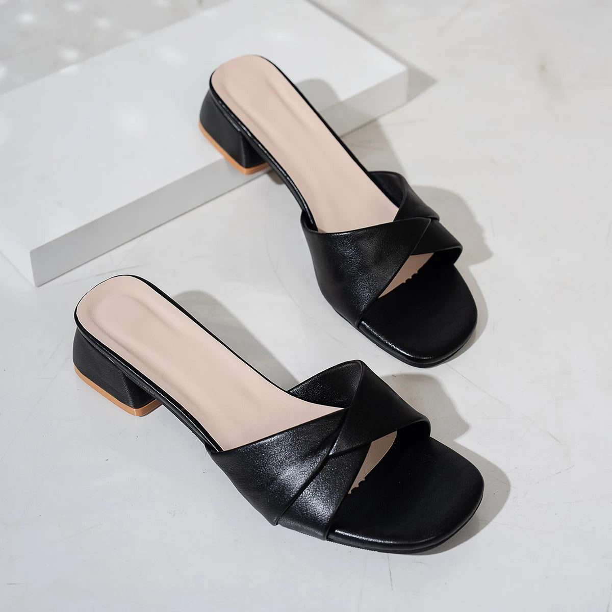 Summer New Fashion Open Toe Solid Color Simple Leather Surface Versatile Candy Color Large Slippers Square Heel Shoes Women