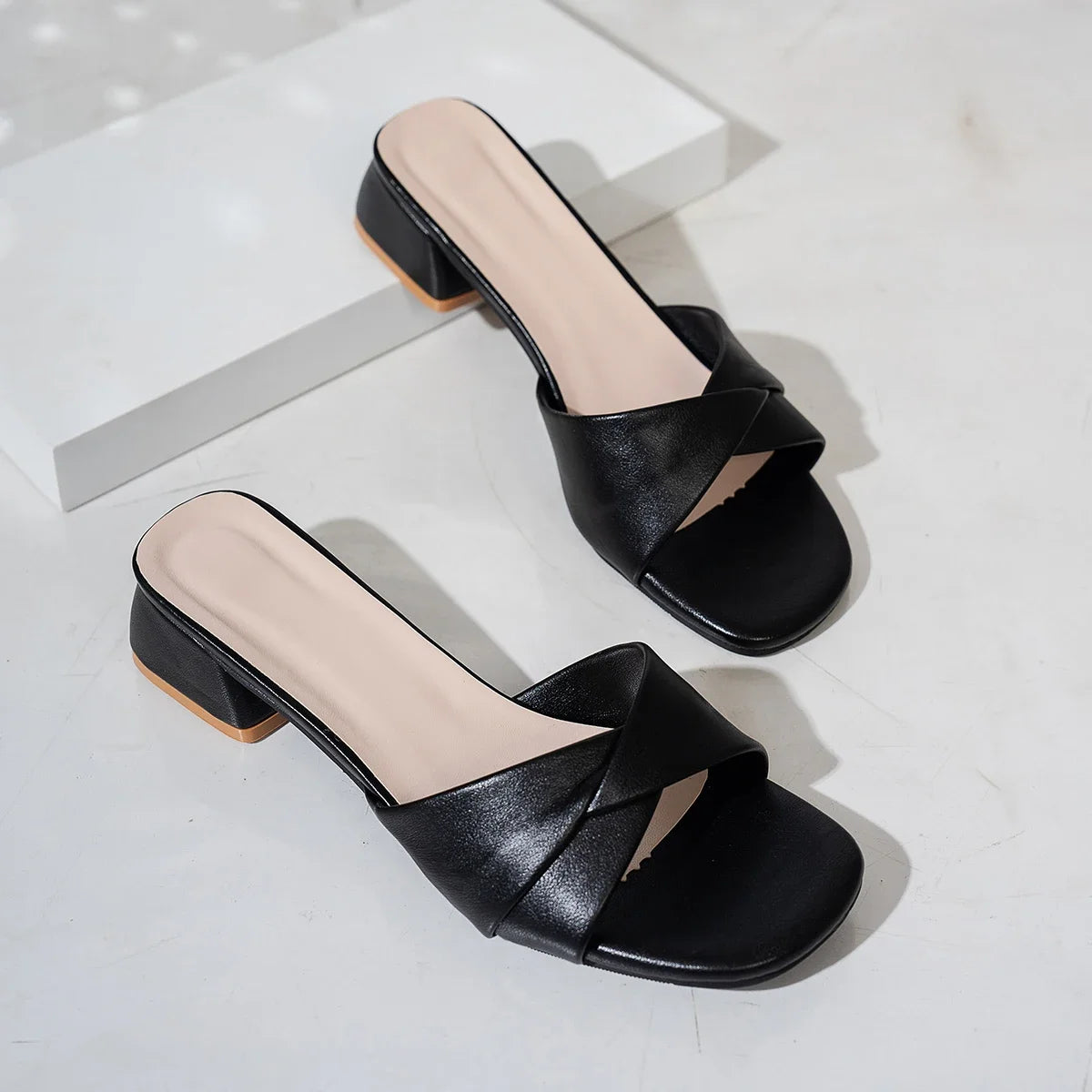 Summer New Fashion Open Toe Solid Color Simple Leather Surface Versatile Candy Color Large Slippers Square Heel Shoes Women