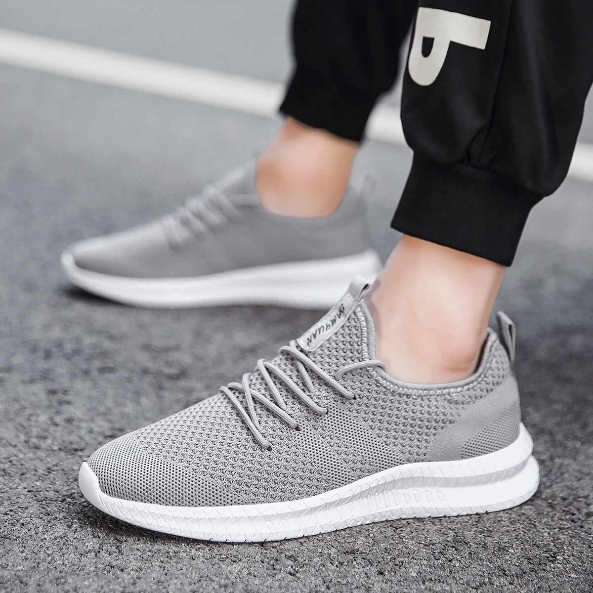 High Quality Male Sneakers Breathable Fashion Gym Casual Light Walking Plus Size Footwear