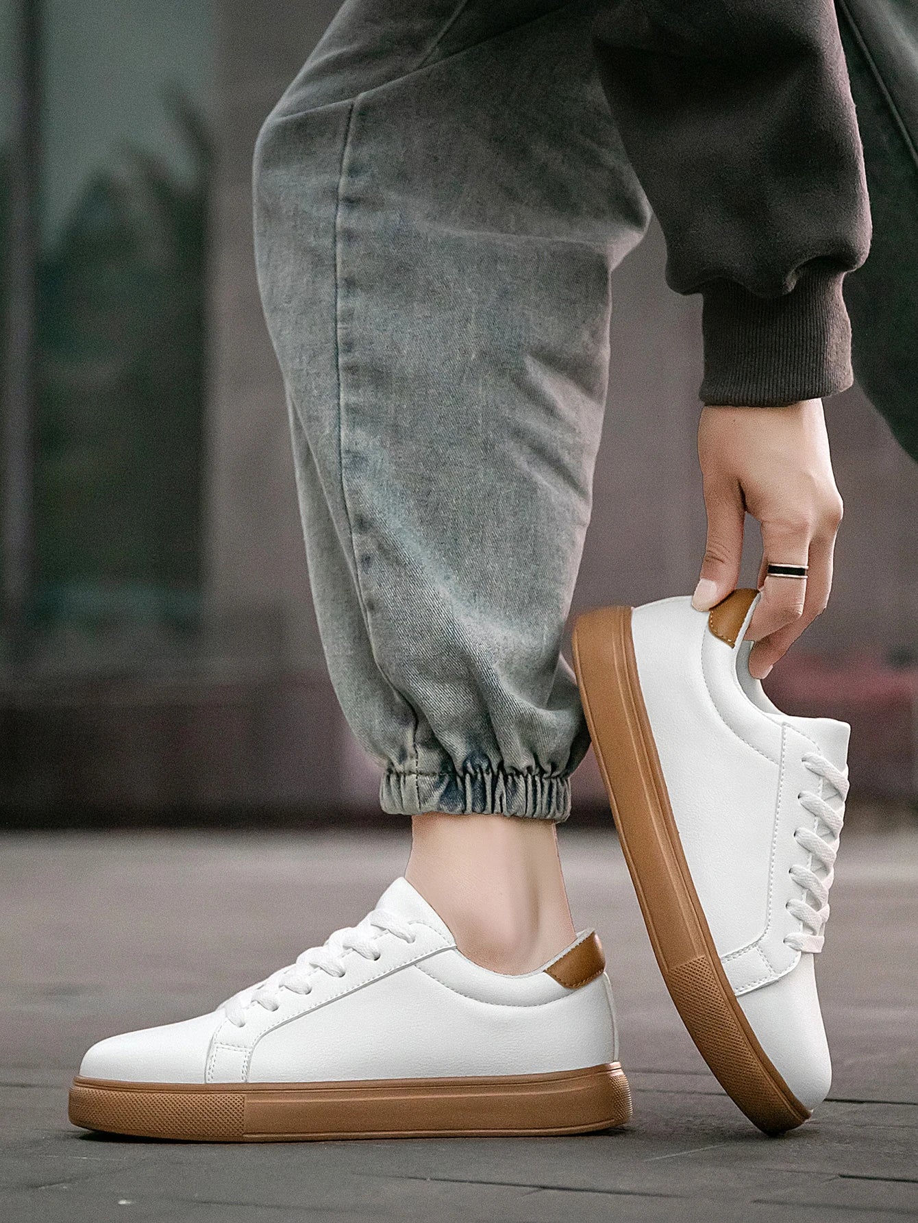 Men's Normcore Style Front Strap Sports Outdoor Skateboard Shoes, Fashionable Contrasting White Sneakers, White Shoes, Versatile Outdoor Shoes for Students