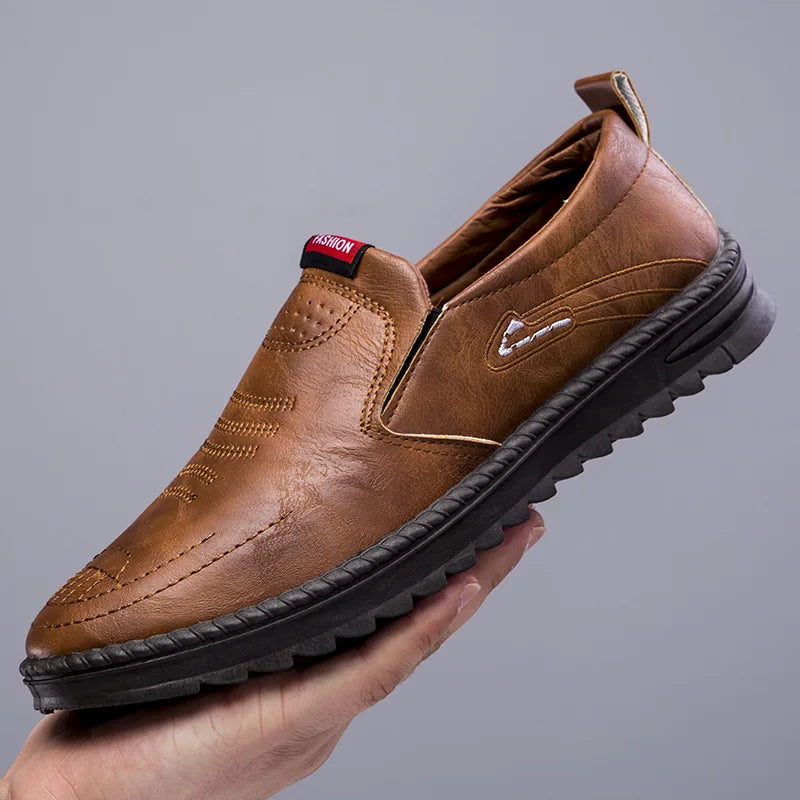Fashion Men Loafers Lightweight Men's Driving Shoes Brand Anti-Slip Comfortable Flat Shoes Designer Rubber Sole Breathable Shoes