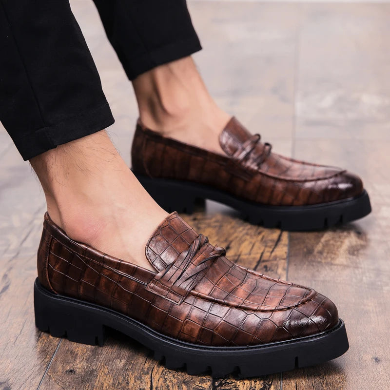 High Quality Thick Soled Business British Wedding Social Leather Shoes Men’s Dress Shoes Trend Formal Shoes Men Loafers 2025