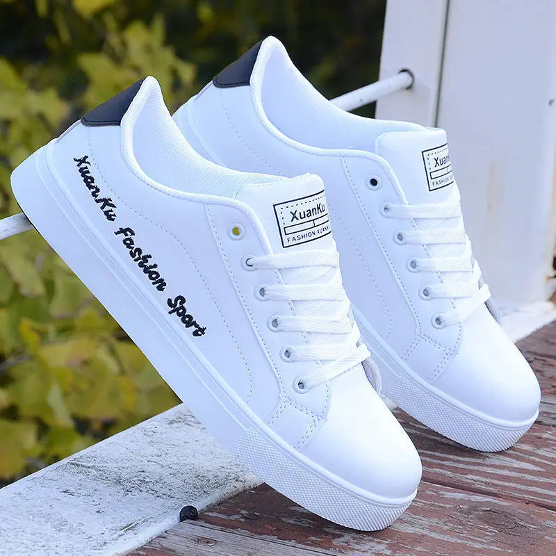 2025 Autumn Men Casual Shoes Winter Men's Board Shoes Light Sports Shoes Men Tennis Sneaker Soft White Shoes Male Flat Shoes