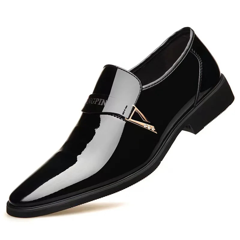 Men Lacquer Leather Shoes Men Business Leather Shoes Korean Edition British Pointed Set Men Leather Shoes