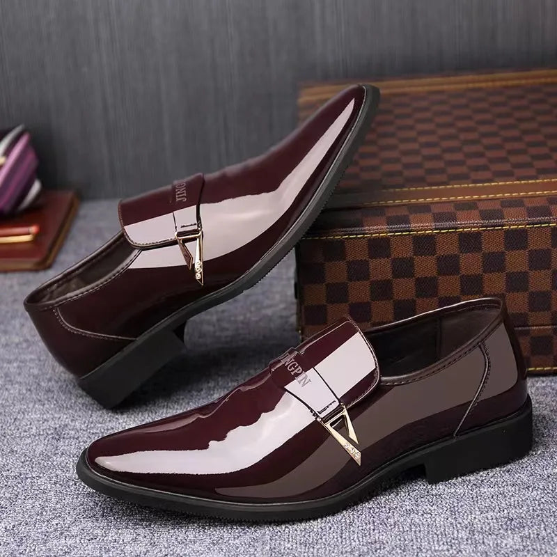 Men Lacquer Leather Shoes Men Business Leather Shoes Korean Edition British Pointed Set Men Leather Shoes