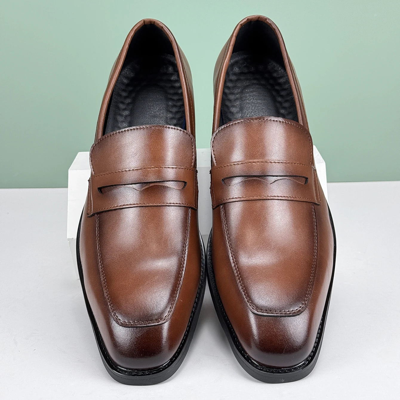 New Casual Leather Shoes Men's Business Formal Casual Loafers Non-Slip Wear-Resistant Men's Shoes Office British Style Youth Graduation Ceremony Lazy Slip-On Beanie Shoes Square Toe Large Size Brown Banquet Party Wedding