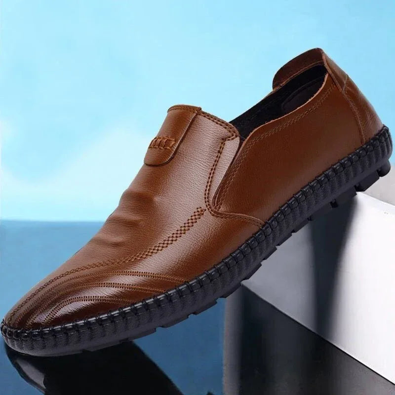 2024 Hot Selling Men's Sneakers Comfortable Men's Leather Shoes Bean Shoes Fashion Casual Men's Shoes Dress Shoes Shoes for Men