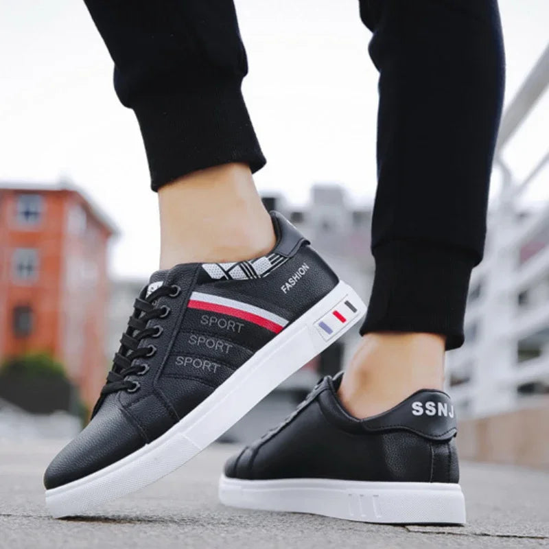 Men's Sneakers White Casual Shoes Lightweight Breathable Flats Fashion Lace-up Vulcanized Shoes Non Slip Outdoor Men Shoes Tenis