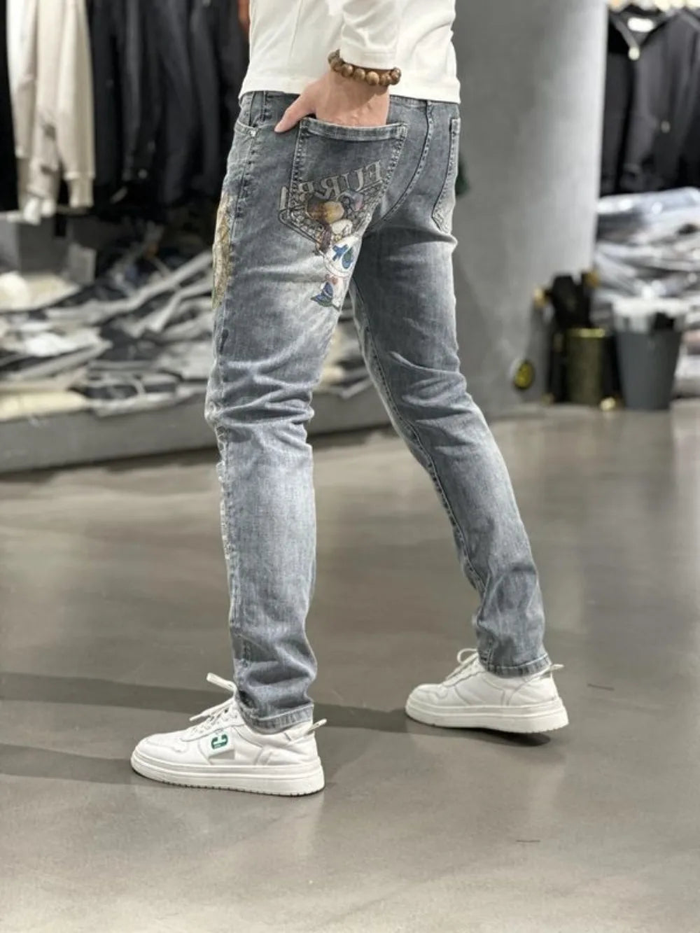 Spring Designer Clothes Casual Men's Denim Jeans with Rabbit Print Slim Fit Light Blue Tight Jeans Korean Jeans Men's Luxury New