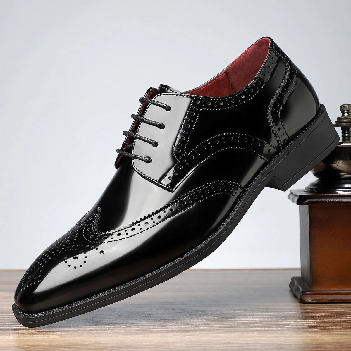 Men's Dress Shoes Fashion Pointed Business Dress Shoe Classics Brogue Shoes Lace Up Oxford Footwear Luxury Wedding Shoes for Men