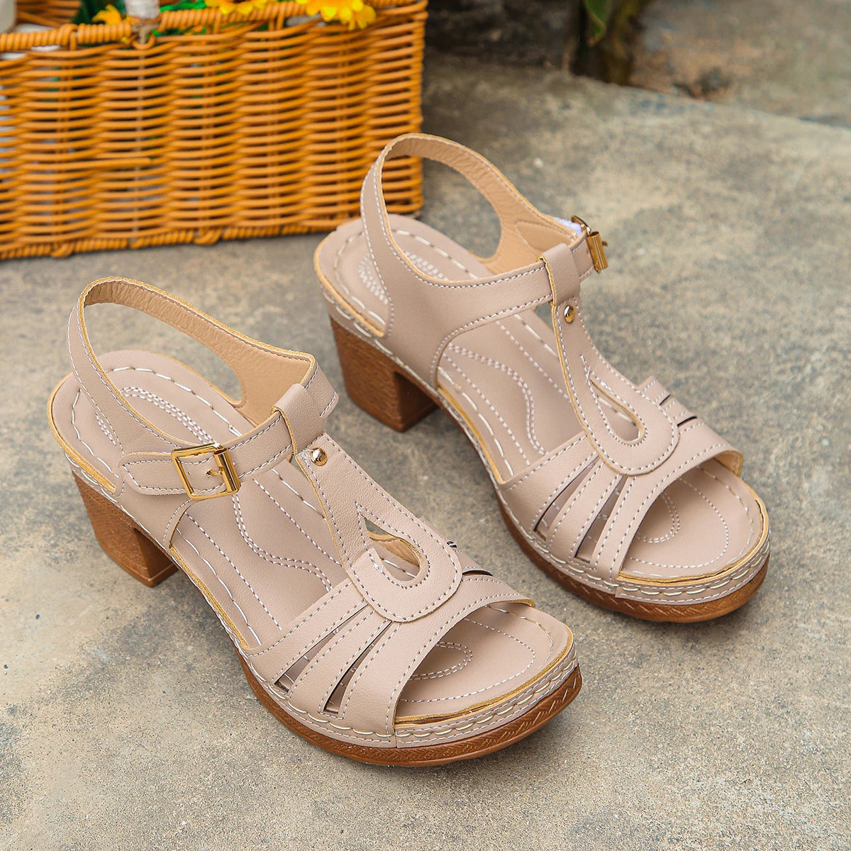 Ladies high-heeled sandals, fashionable and versatile, comfortable temperament sandals, Roman sandals.