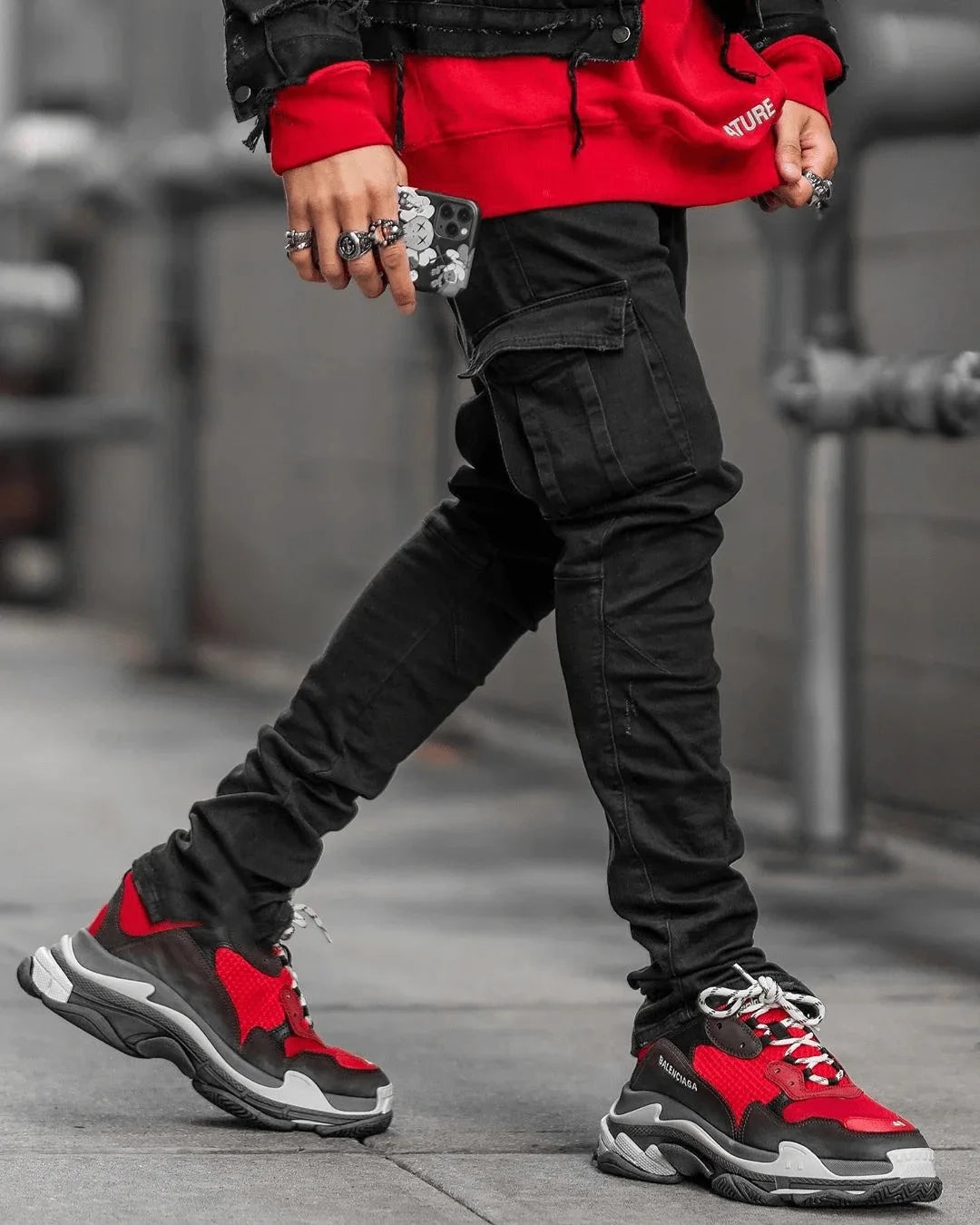 2025 New Men Street Elastic Denim Brand Jeans Narrow Legs Multi Pockets Cargo Pants Casual Slim Fit Daily Wear Joggers Mid Waist