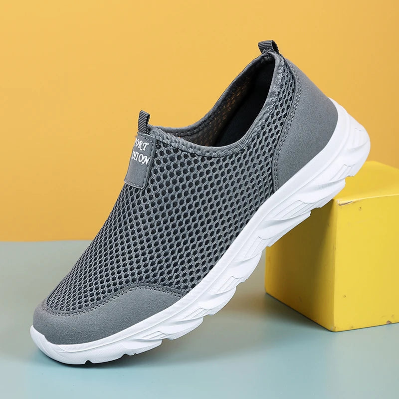 Lightweight Men Casual Shoes Breathable Slip on Male Casual Sneakers Anti-slip Men's Flats Outdoor Walking Shoes Size 39-47