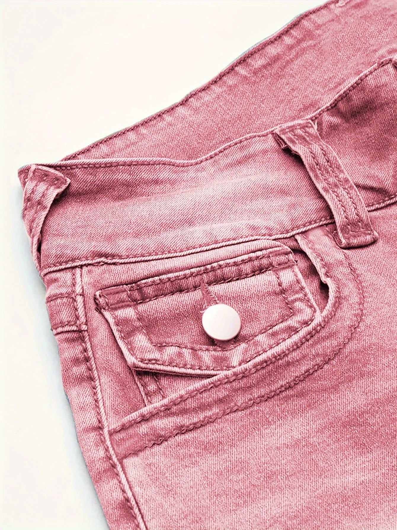 Women's stretch jeans pink wash, low-rise slim fit denim with hip lift effect, double-breasted placket, stylish and sexy jeans.