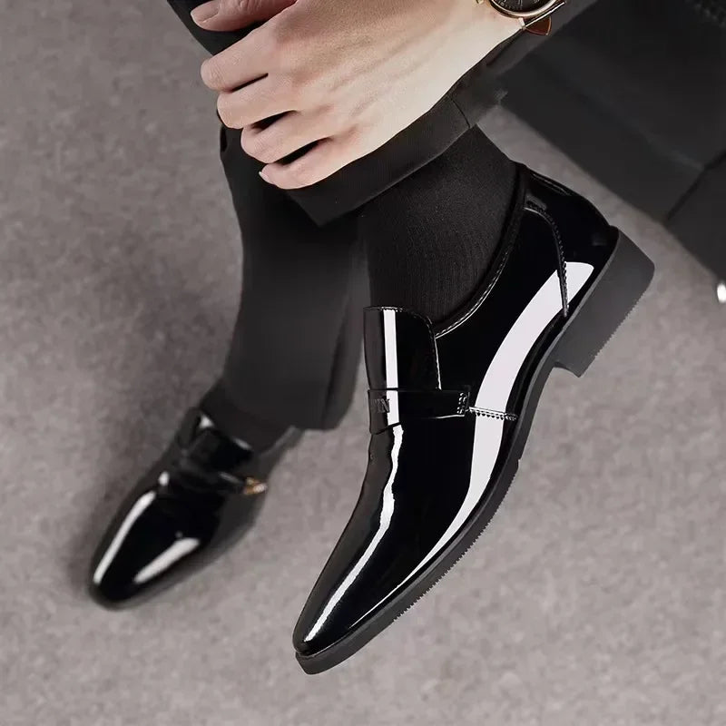 Men's Leather Shoes Business Shoes Bright Leather Oxford Shoes Lacquer Pointed Toe Male Loafers Slip on Designer Men Dress Shoe