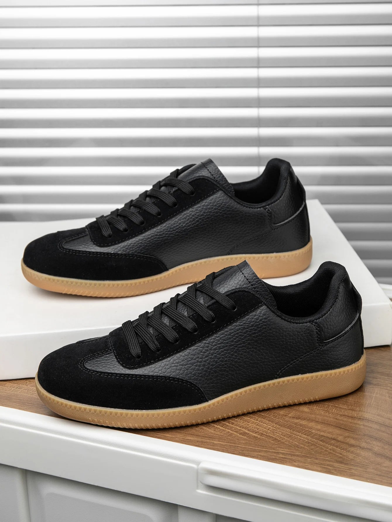 (One Size Smaller) Men's Fashionable Retro Contrasting Lace-Up Comfortable Oxford Sole Casual Sneakers, Personalized Outdoor Daily Work Clothing Couple's Walking Sneakers