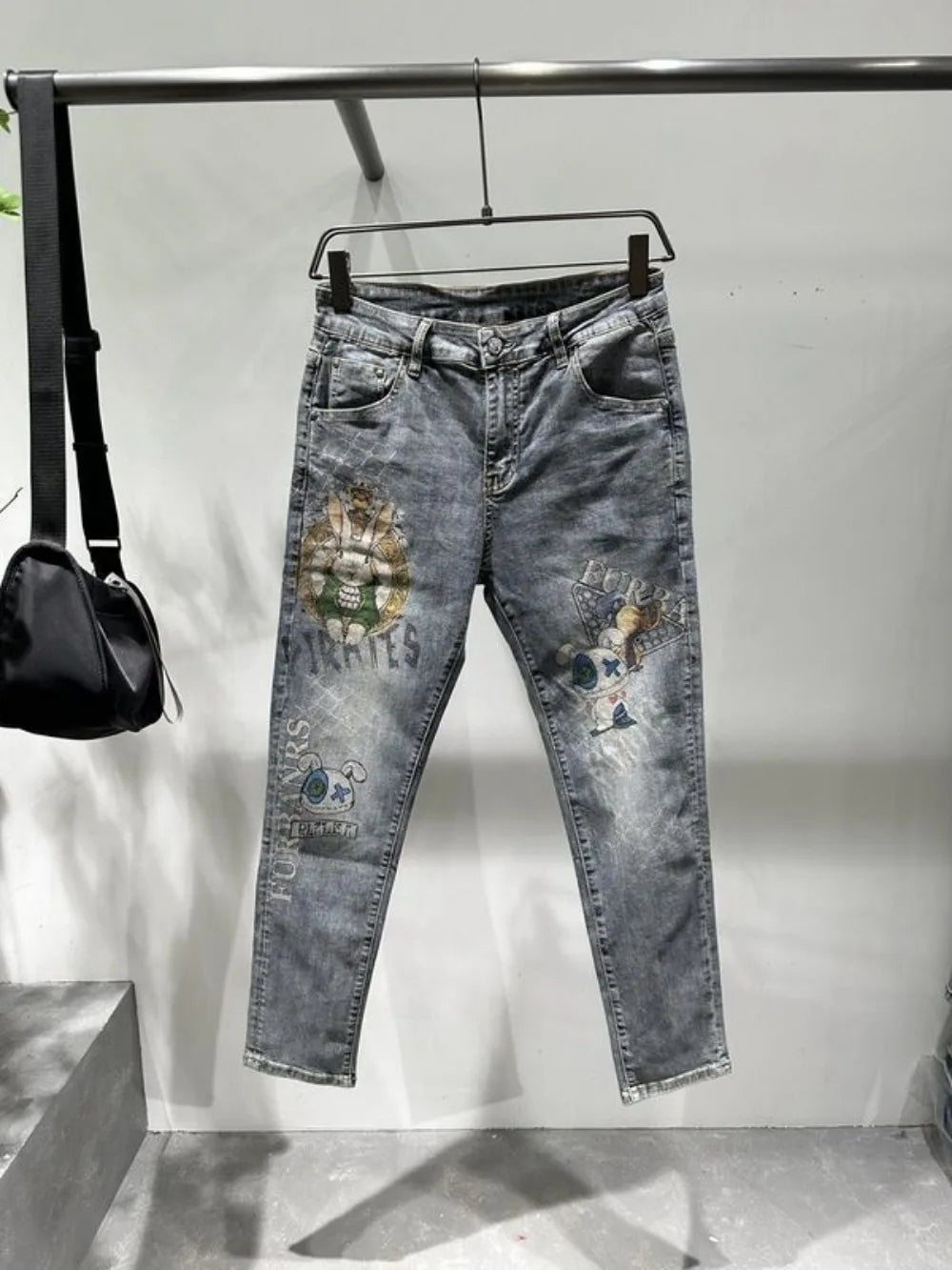 Spring Designer Clothes Casual Men's Denim Jeans with Rabbit Print Slim Fit Light Blue Tight Jeans Korean Jeans Men's Luxury New