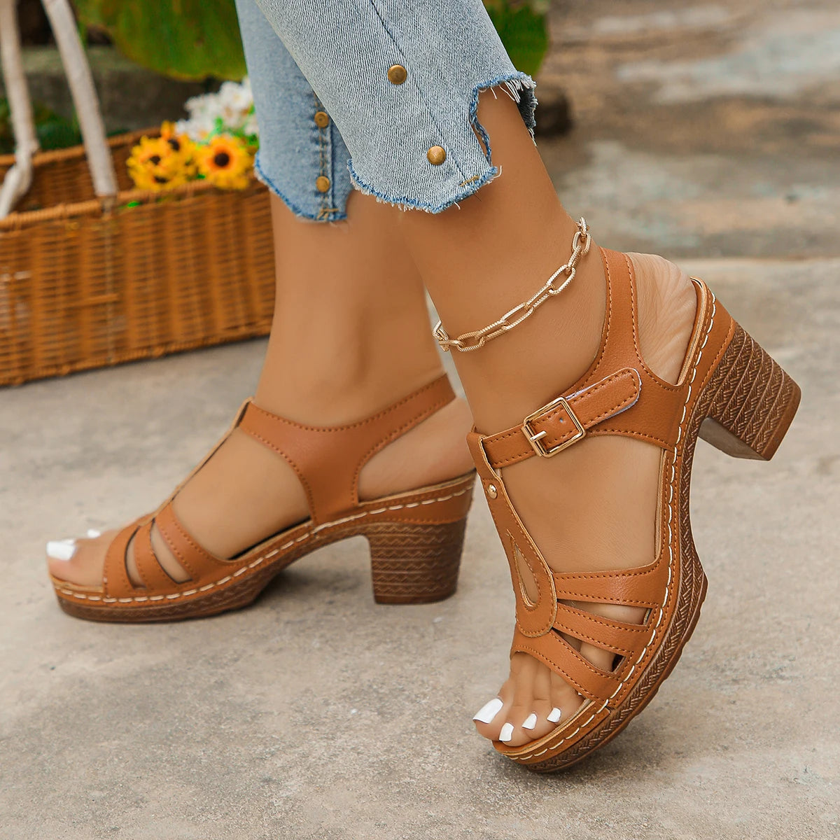 Ladies high-heeled sandals, fashionable and versatile, comfortable temperament sandals, Roman sandals.
