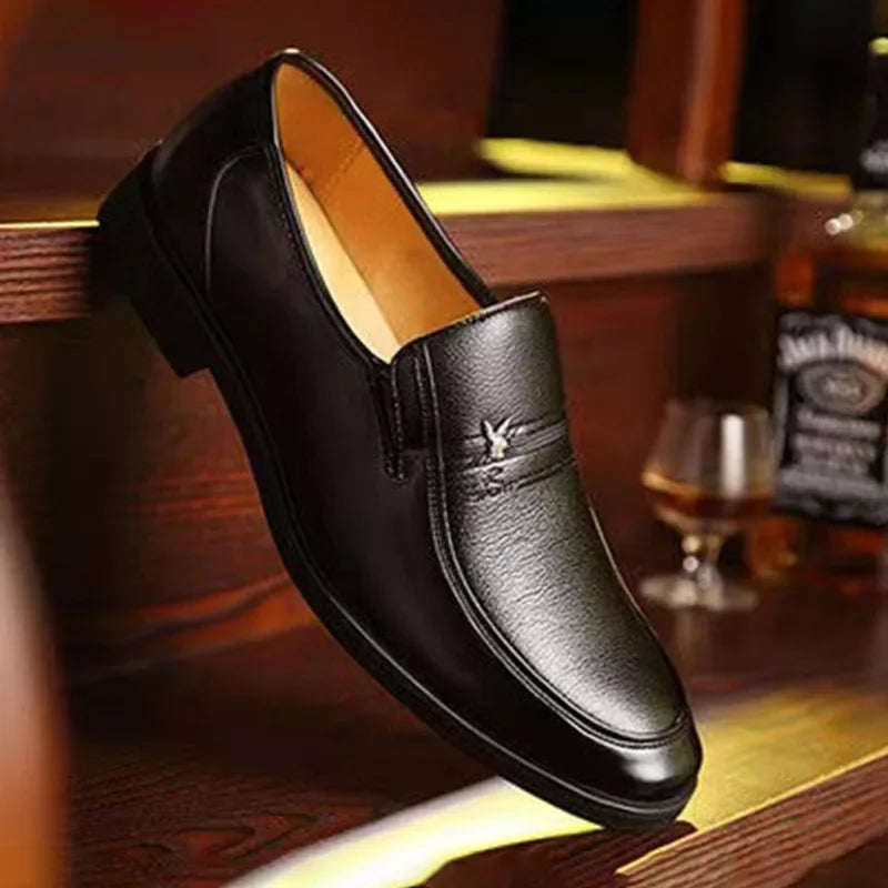 Men's Business Formal Shoes Soft Sole Spring Autumn New Breathable Classic Shoes For Middle-Aged People One Piece Free Shipping