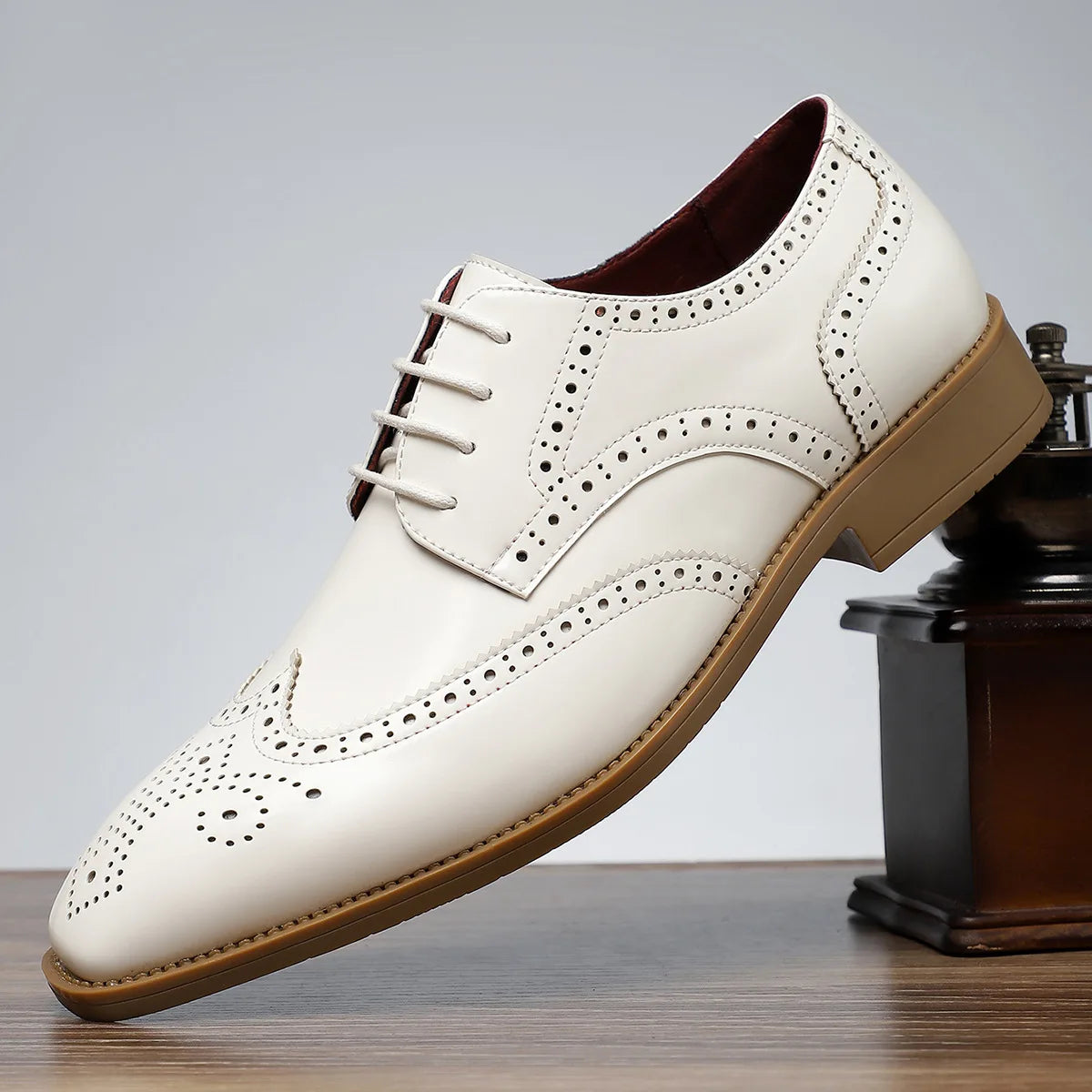 Men's Dress Shoes Fashion Pointed Business Dress Shoe Classics Brogue Shoes Lace Up Oxford Footwear Luxury Wedding Shoes for Men