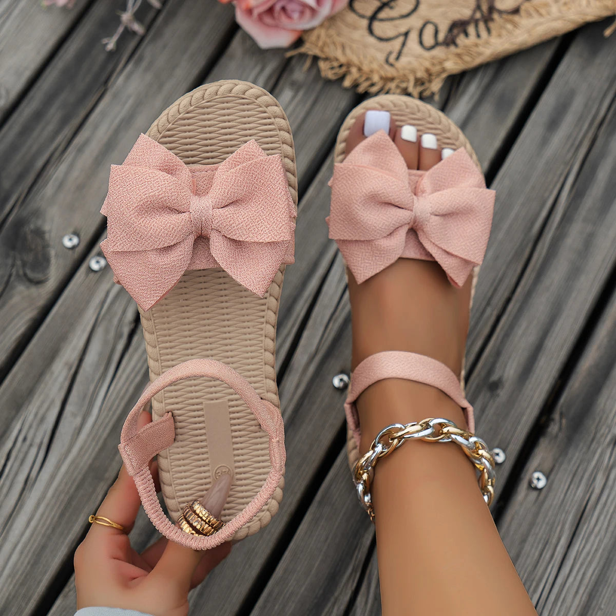 New Summer Lightweight Sandals Fashion Beach Casual Slippers Outdoor Bow Tie Flat Shoes Home Slides Women
