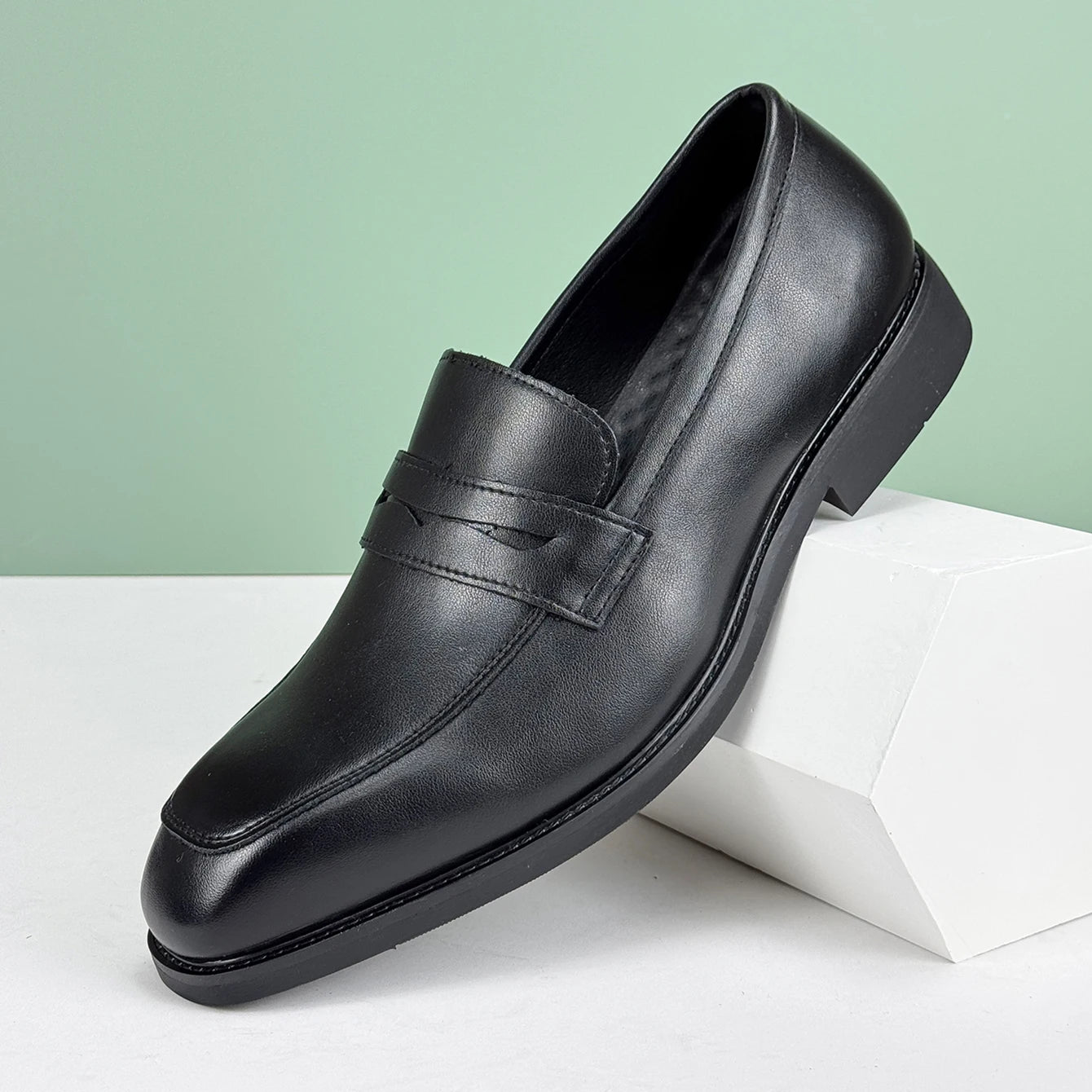 New Casual Leather Shoes Men's Business Formal Casual Loafers Non-Slip Wear-Resistant Men's Shoes Office British Style Youth Graduation Ceremony Lazy Slip-On Beanie Shoes Square Toe Large Size Brown Banquet Party Wedding