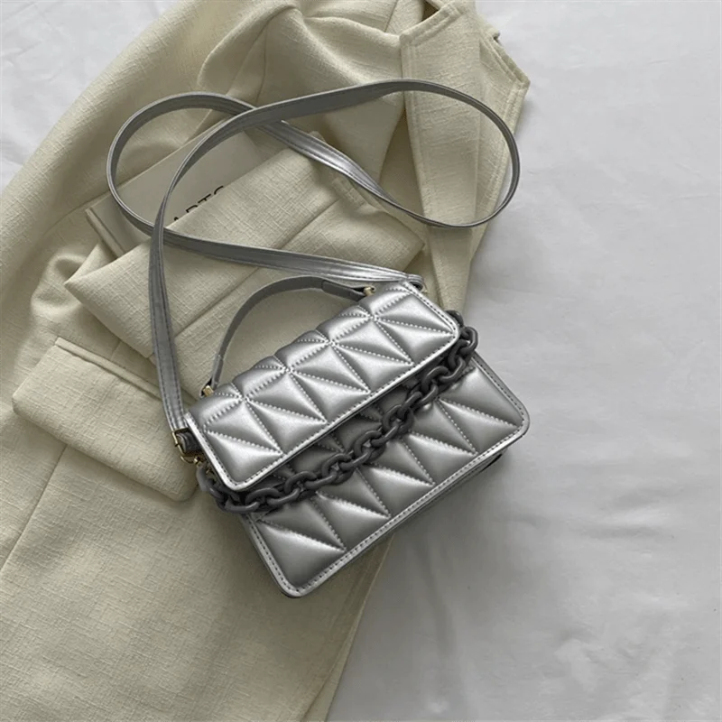 Mini Casual Quilted Crossbody Bag with Magnetic Closure and Adjustable Strap,Small Handbag Tote Shoulder Bag for Women Daily Use