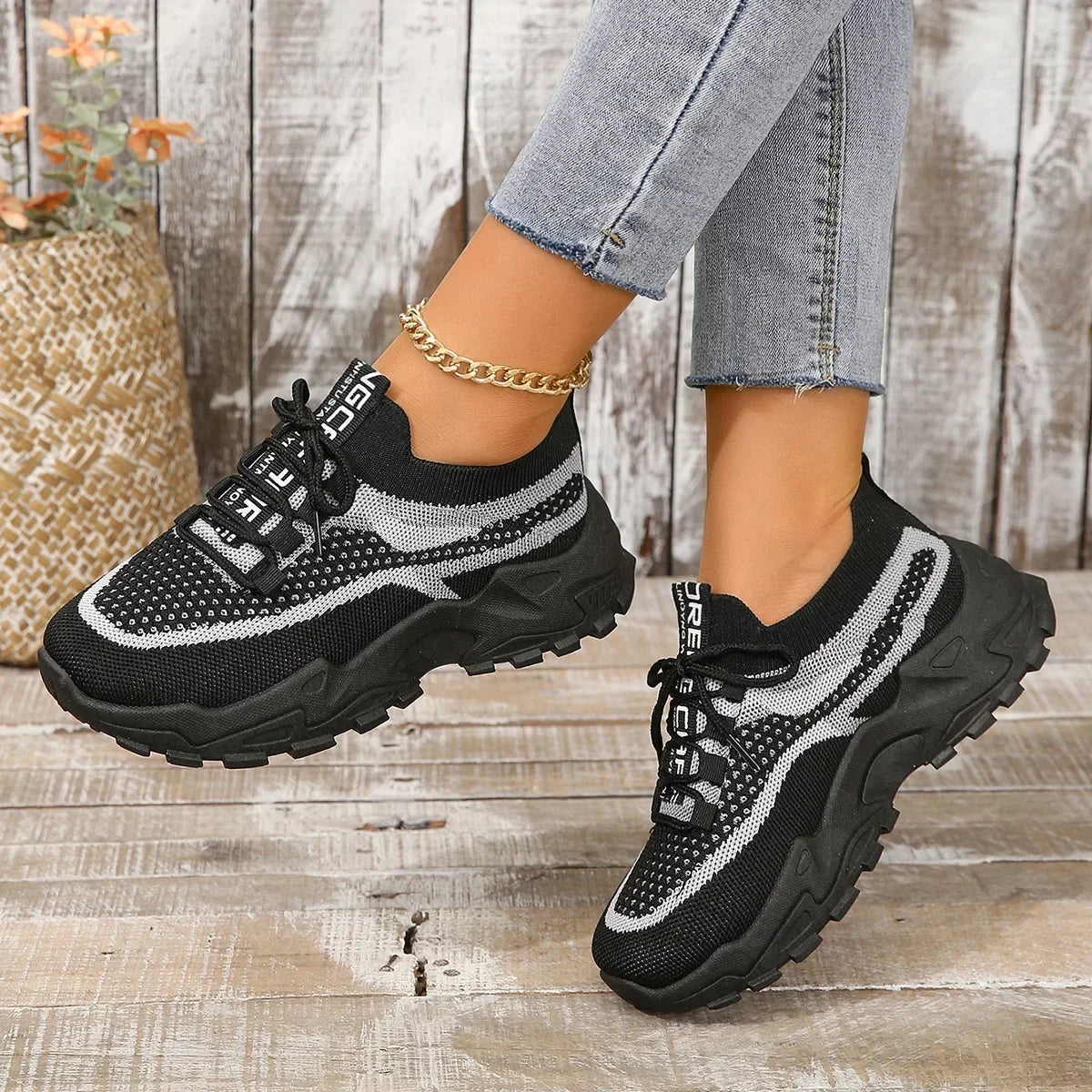 New Fly Woven Mesh Casual Breathable Sneakers Korean Style Thick-Soled Daddy Shoes Mesh Red Shoes Light Running Shoes