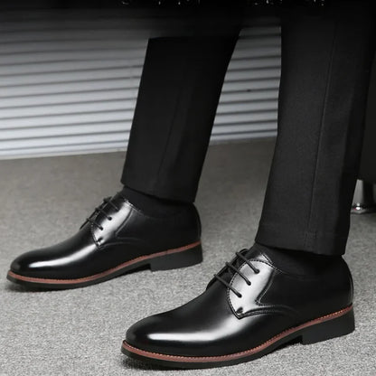 Men Breathable Leather Shoes Black Soft Leather Soft Sole Spring and Autumn Groomsmen Men Business Formal Casual Shoes