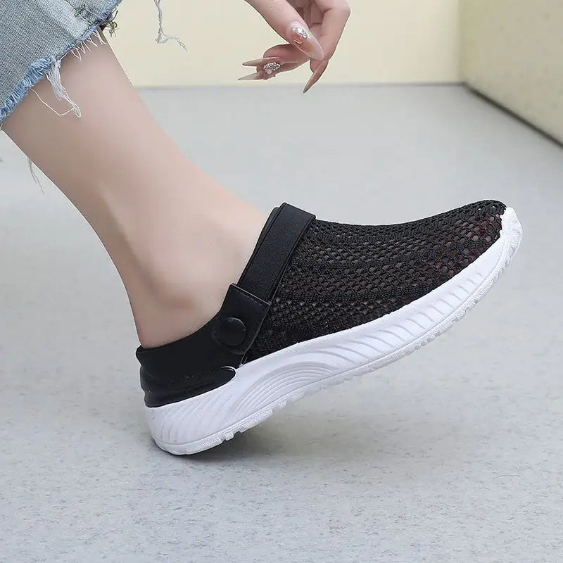 On Beach Sandals Hollow Breathable Slides Low Heel Soft Woman Slippers Clappers Slip-resistant Shoes for Women Original H Sandal
