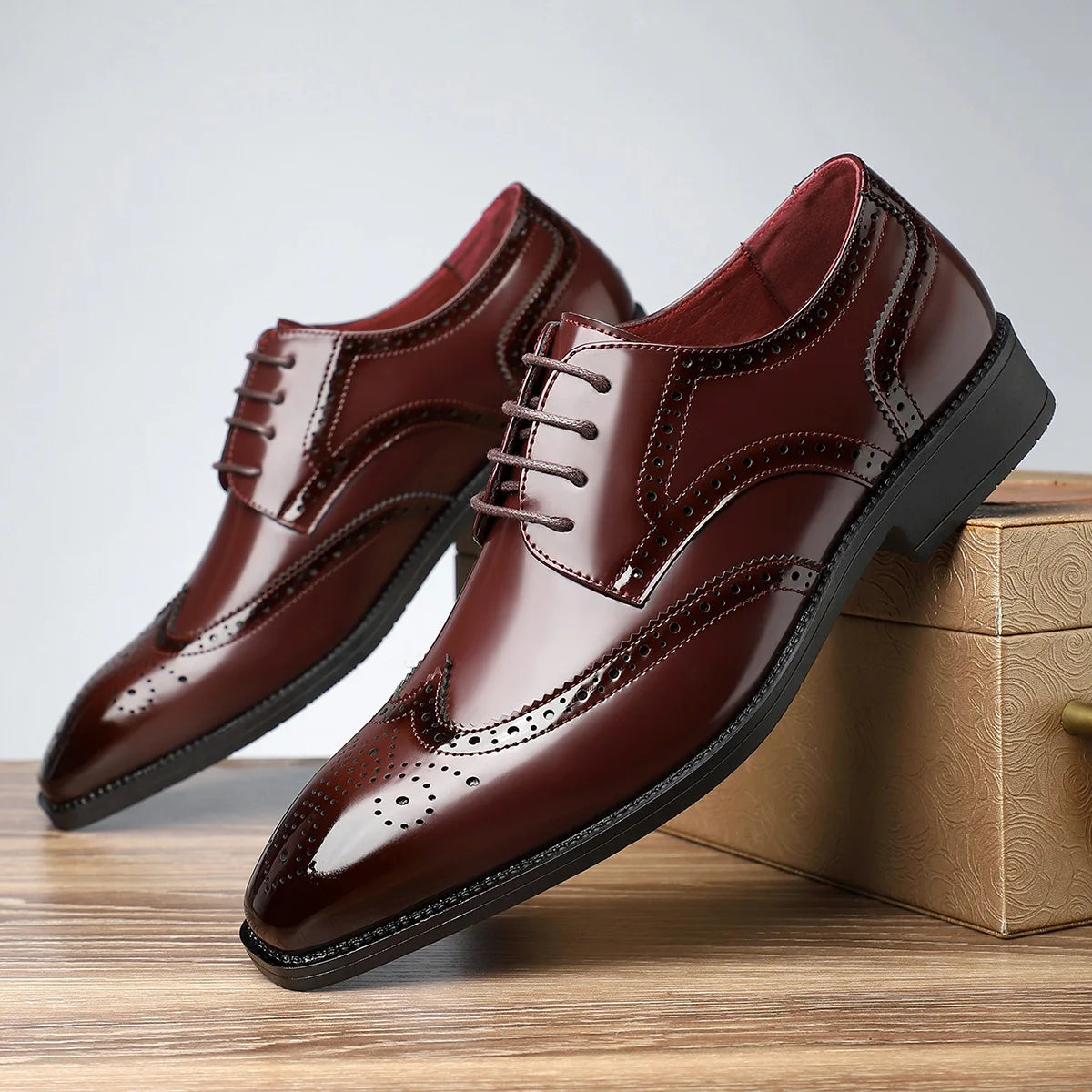Men's Dress Shoes Fashion Pointed Business Dress Shoe Classics Brogue Shoes Lace Up Oxford Footwear Luxury Wedding Shoes for Men