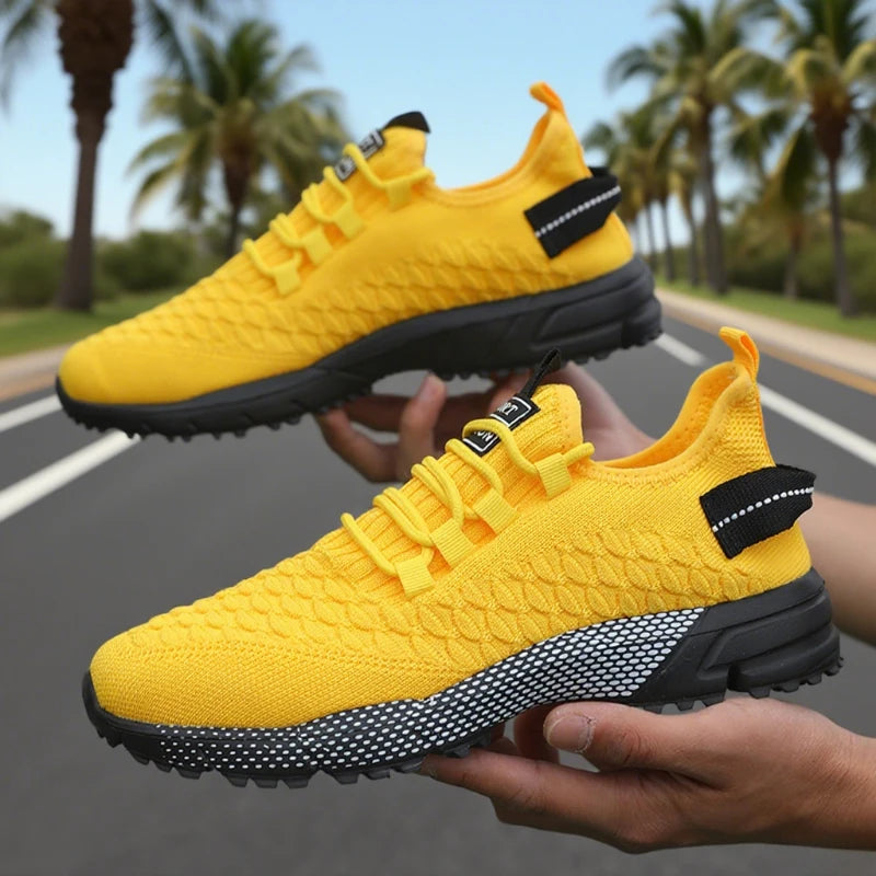 New Lightweight Running Shoes for Men Breathable Designer Mesh Casual Sneakers Summer Lace-Up Male Outdoor Sports Tennis Shoes