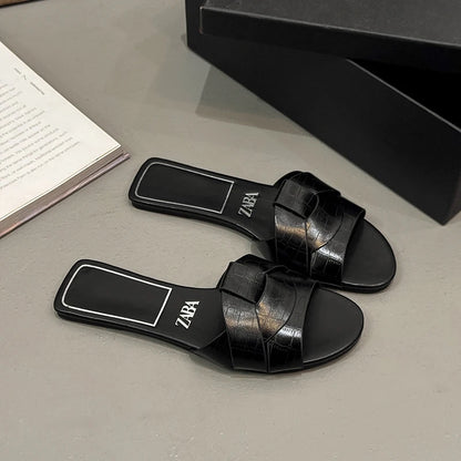 Flat Slippers Casual Shoes Woman  Trend Luxury Summer Elegant Dresses Sandals Beach Designer House Round Toe Brand Bathroom