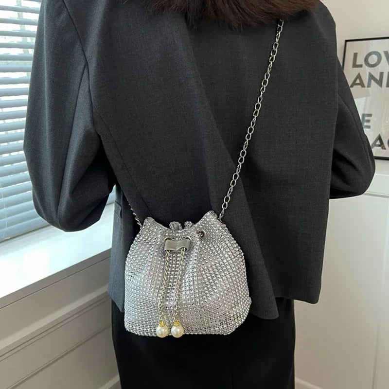 Large capacity Joker bucket bag fashion new ladies shoulder diagonal bag personality Joker women's handbags