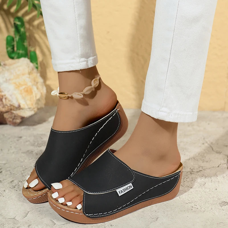 Open Toe Women's Wedge Sandals White 2025 Summer Fashion Breathable Comfortable Fish Mouth Sandals Med Heel Beach Shoes Slides