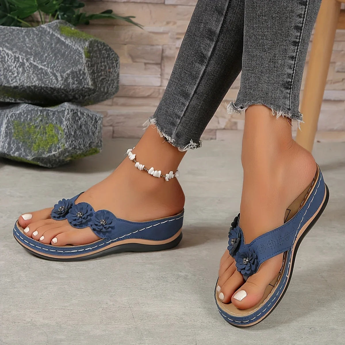 Floral Beach Flip-Flops for Women - Comfy Slip-On Summer Slides, Versatile Casual Outdoor Footwear