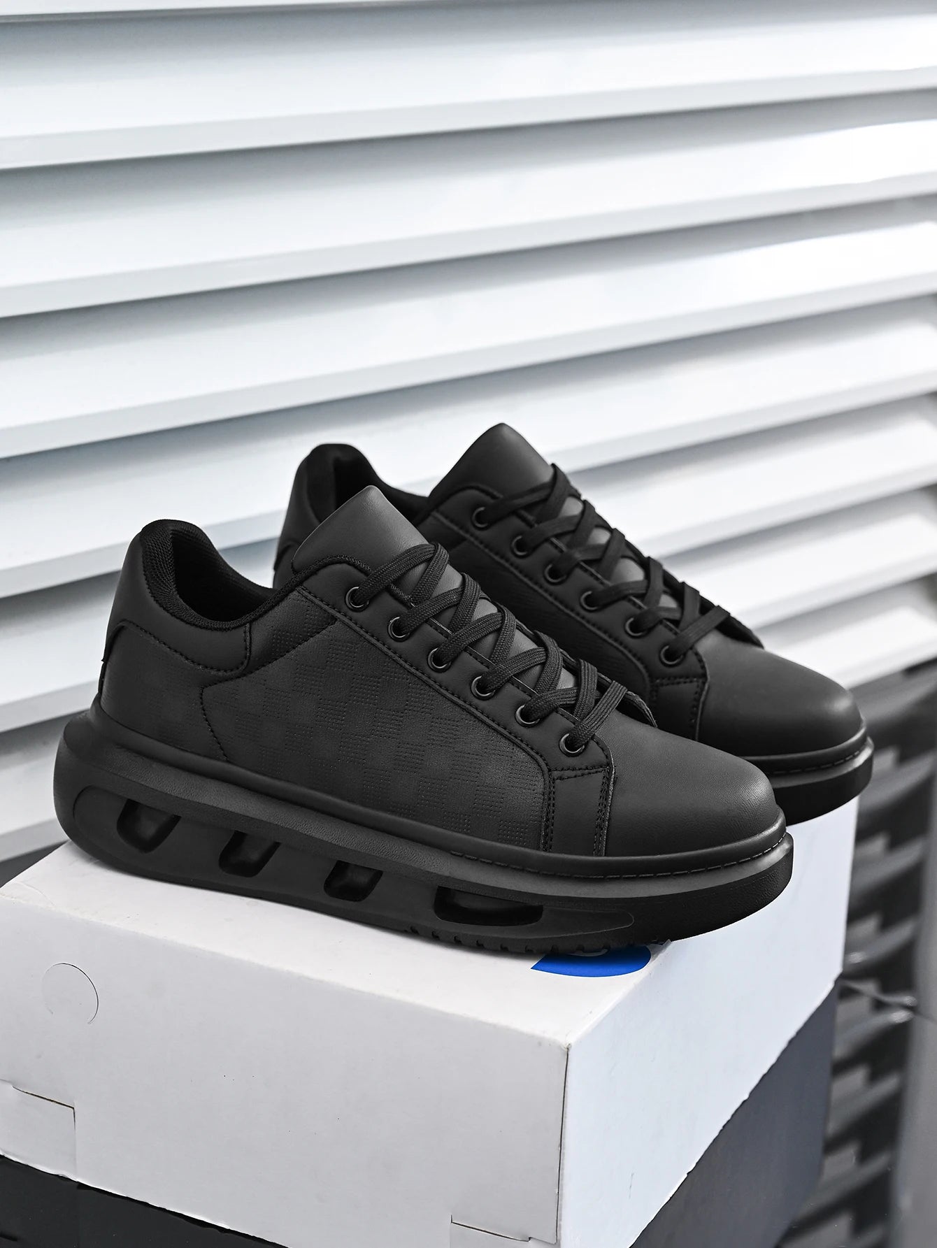 Men's Classic Black Small Square Comfortable Couple's Versatile Shock-Absorbing Sneakers, Fashionable Outdoor Travel Lace-Up Leather Splicing Street Flats Shoes Casual Shoes