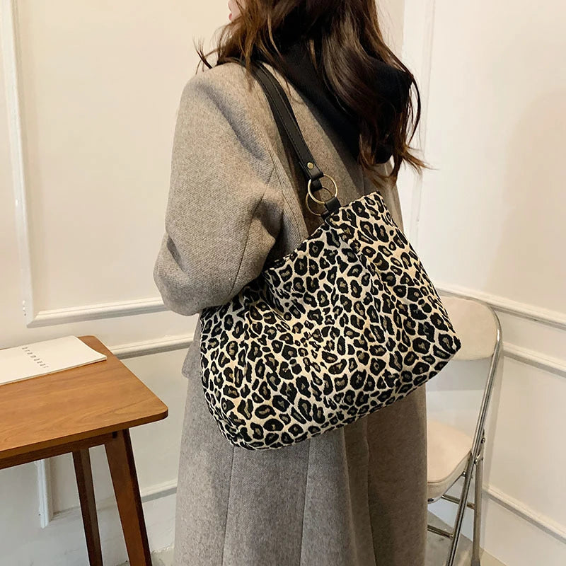 New Fashion Tote Bags Shopping and Travel Canvas Bags Women Popular Handbags Large Capacity Leopard Shoulder Bags