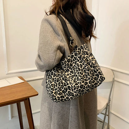New Fashion Tote Bags Shopping and Travel Canvas Bags Women Popular Handbags Large Capacity Leopard Shoulder Bags